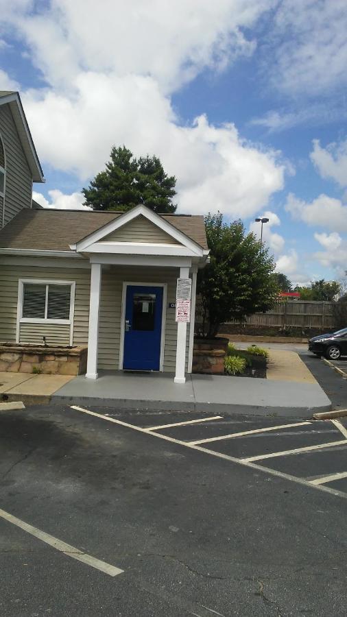 Intown Suites Extended Stay Greenville Sc -I-85 Mauldin Exterior photo